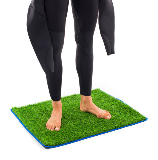 Wetsuit Changing Mat – Grass Effect – Surflogic | Funky Town Shop